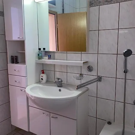 Nyaraló Obiteljska Kuca U Centru Posusja *