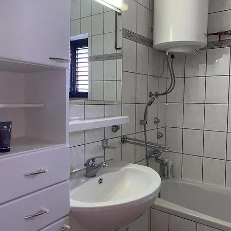 Obiteljska Kuca U Centru Posusja *